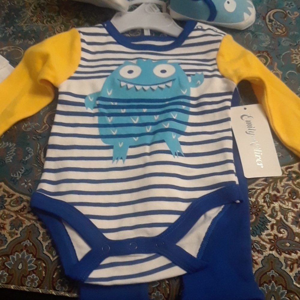 BABY CLOTHES - Picture 7 of 7